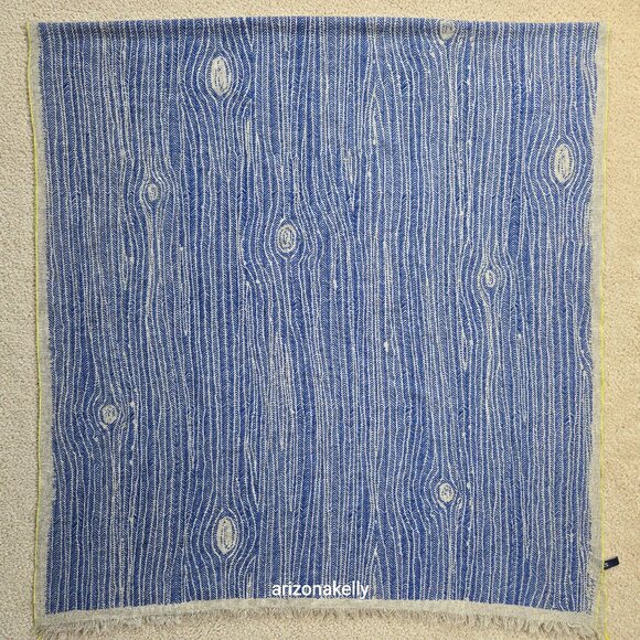 Inouitoosh Accessories - NWOT Inouitoosh Wool Scarf Blue Wood Grain Tree Bark